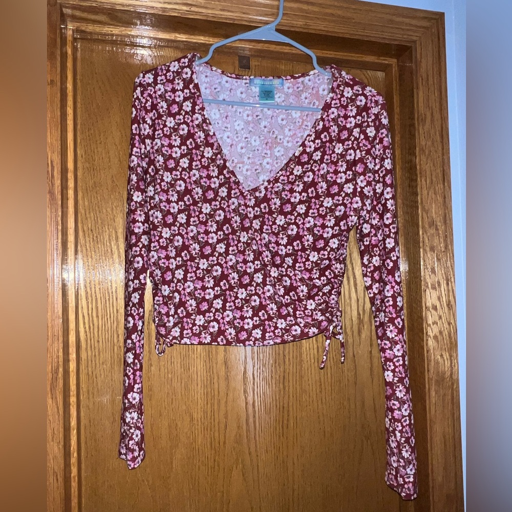 Long sleeve crop top